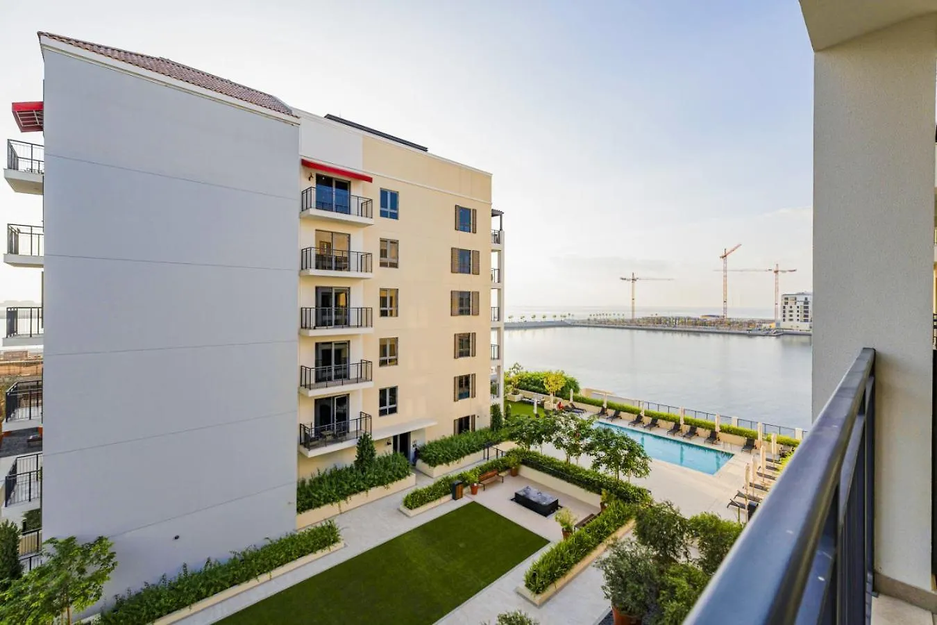 Luxury Lifestyle At La Sirene Port De La Mer Jumeirah 1 Dubai