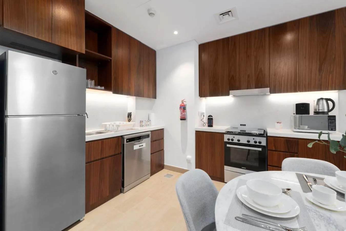 Luxury Lifestyle At La Sirene Port De La Mer Jumeirah 1 Dubai Apartment